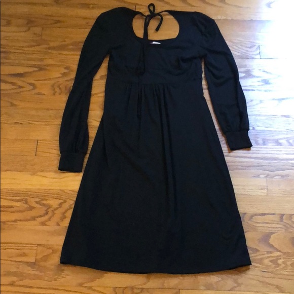Long sleeved black dress - Picture 2 of 2